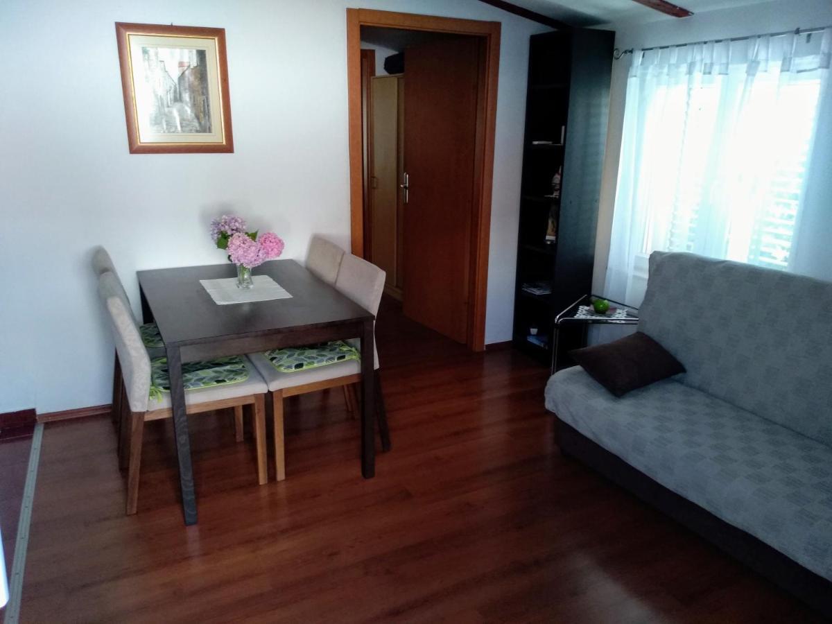 Apartment Paula Kaštela Екстериор снимка