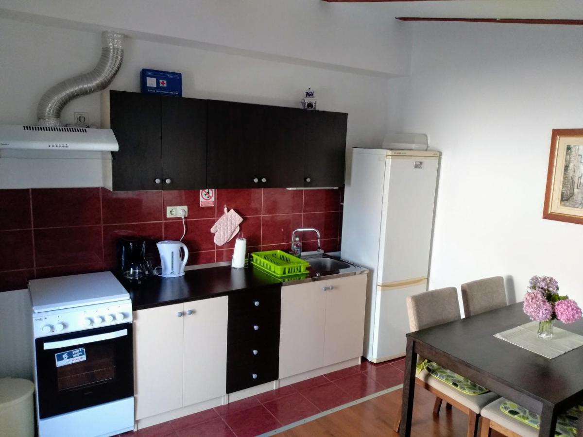 Apartment Paula Kaštela Екстериор снимка